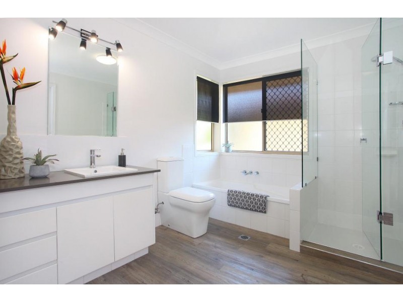 77/152 Palm Meadows Drive, Carrara QLD 4211