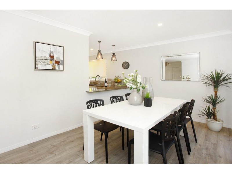 77/152 Palm Meadows Drive, Carrara QLD 4211