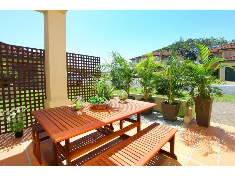 77/152 Palm Meadows Drive, Carrara QLD 4211