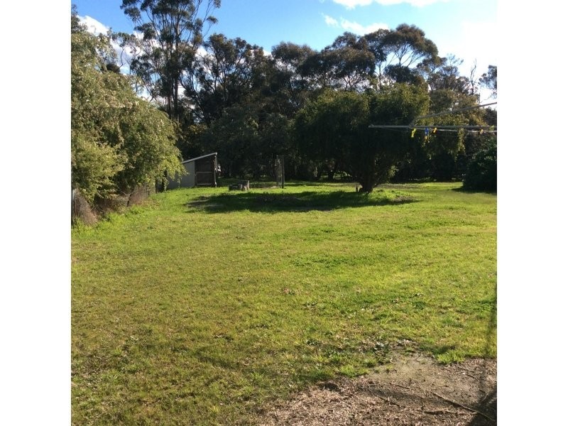 13 Deane Street, Mount Barker WA 6324