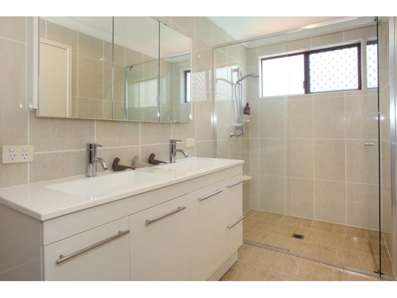 34 Grosvenor Court, Worongary QLD 4213