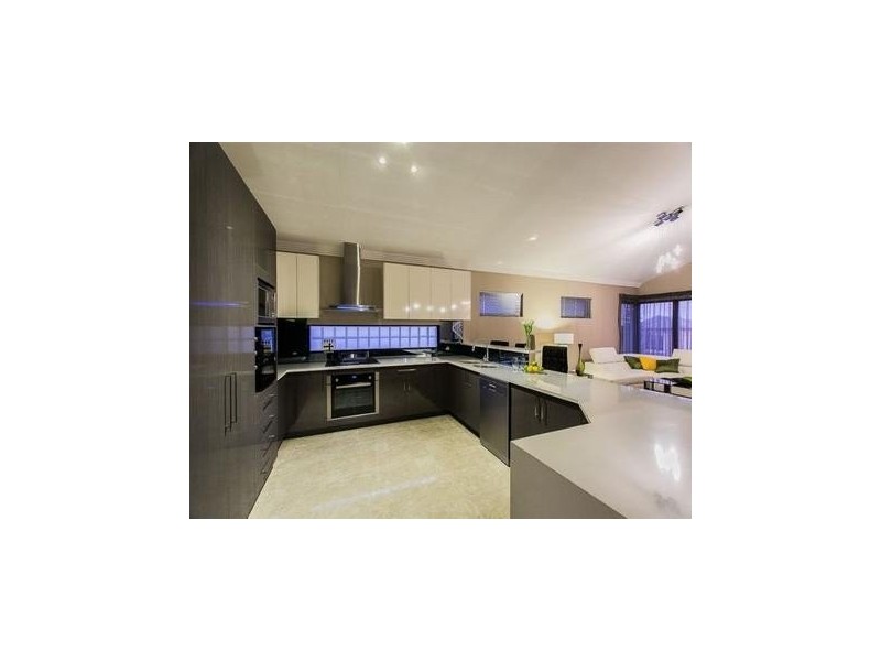 21 Pantheon Ave, North Coogee WA 6163