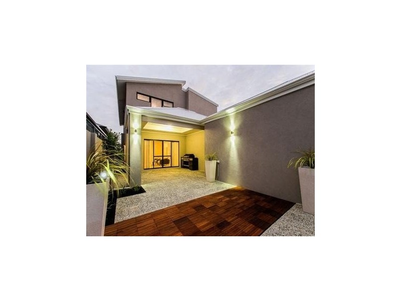 21 Pantheon Ave, North Coogee WA 6163