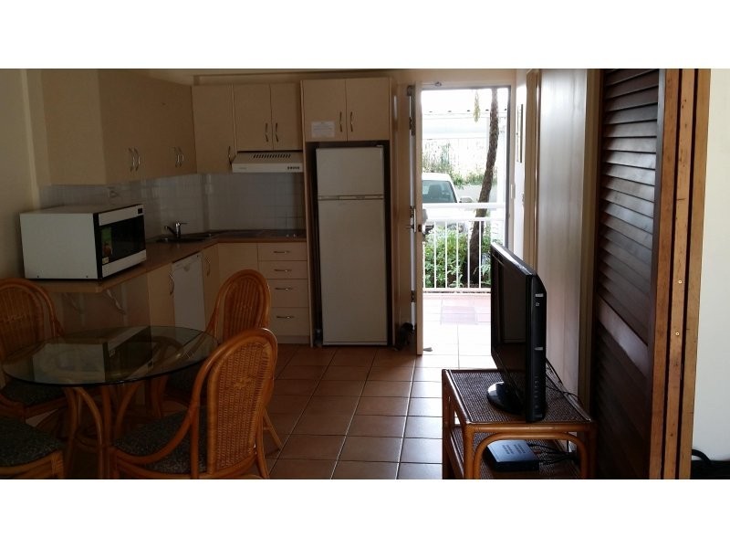 220/180 Alexandra Parade, Alexandra Headland QLD 4572