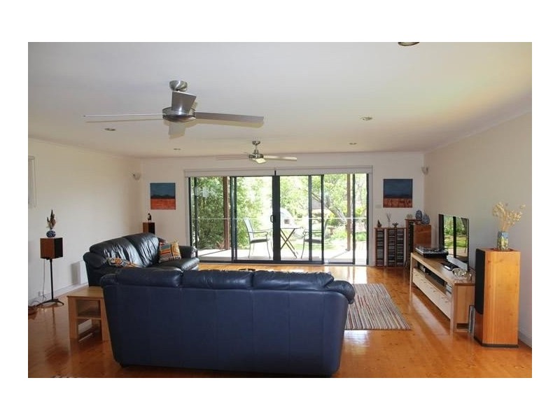 28 Thomson Street, Apollo Bay VIC 3233