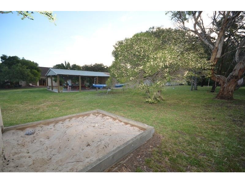 8-10 Goolwa Road, Middleton SA 5213