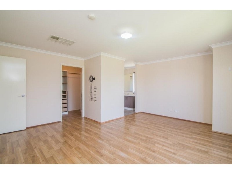 23 Oakbella Parade, Harrisdale WA 6112