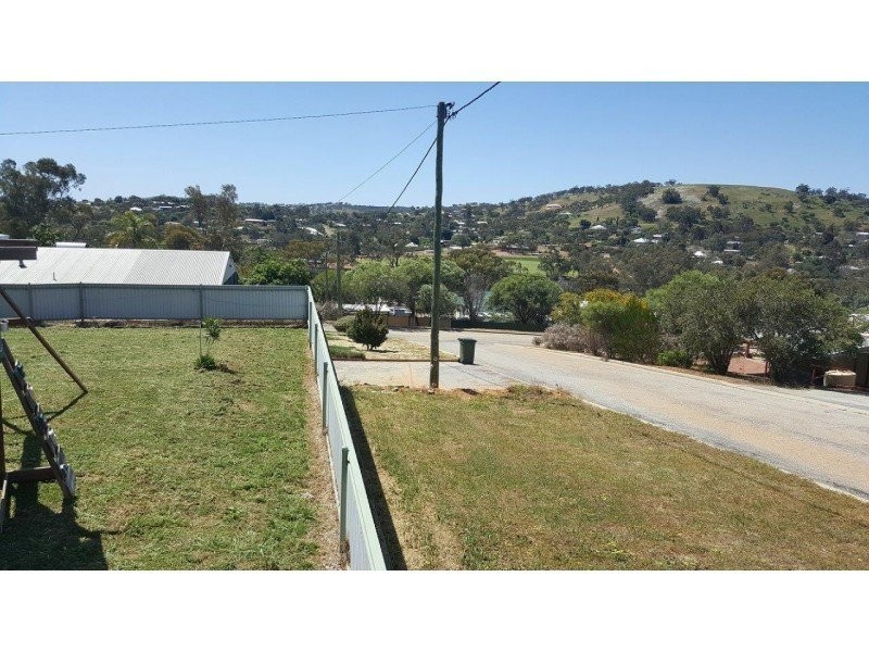 5 lukin street, Toodyay WA 6566