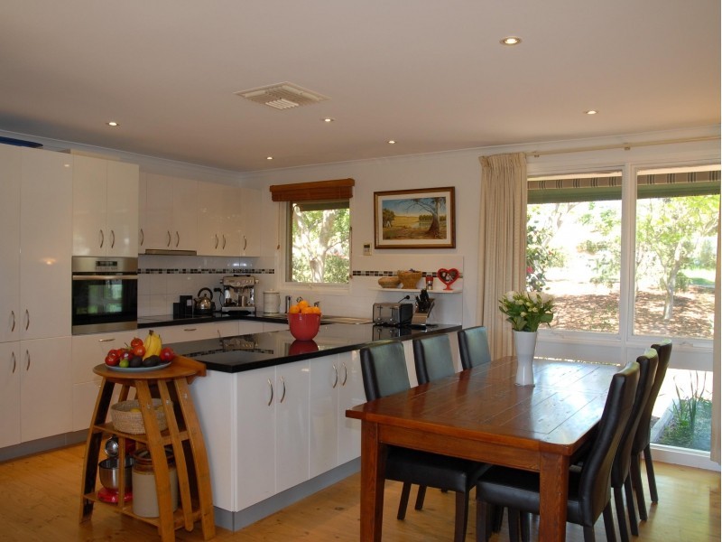 9 Newmarch Place, Macgregor ACT 2615