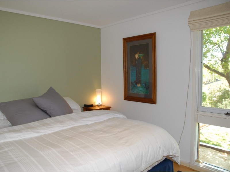 9 Newmarch Place, Macgregor ACT 2615
