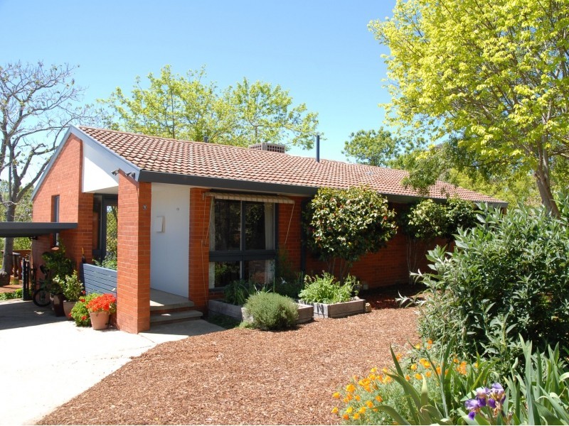 9 Newmarch Place, Macgregor ACT 2615