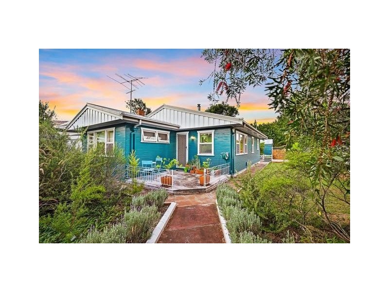 45 Bridge Street, Mount Lofty QLD 4350