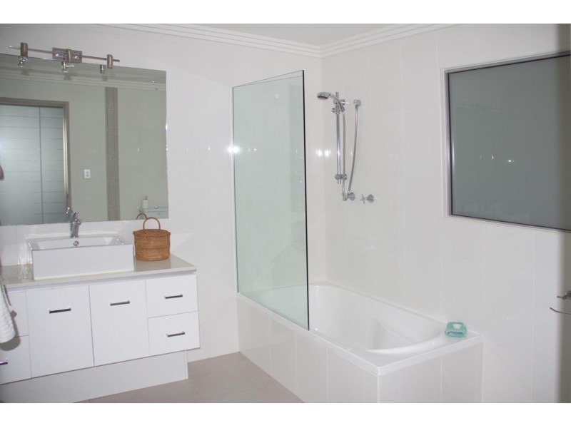 179 The Mountain Way, Sapphire Beach NSW 2450