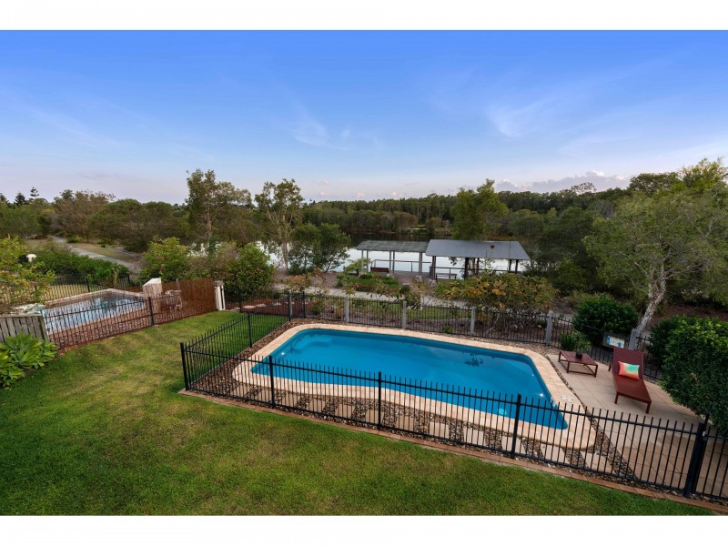 42 Sandpiper Avenue, North Lakes QLD 4509