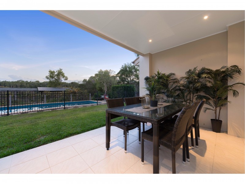 42 Sandpiper Avenue, North Lakes QLD 4509