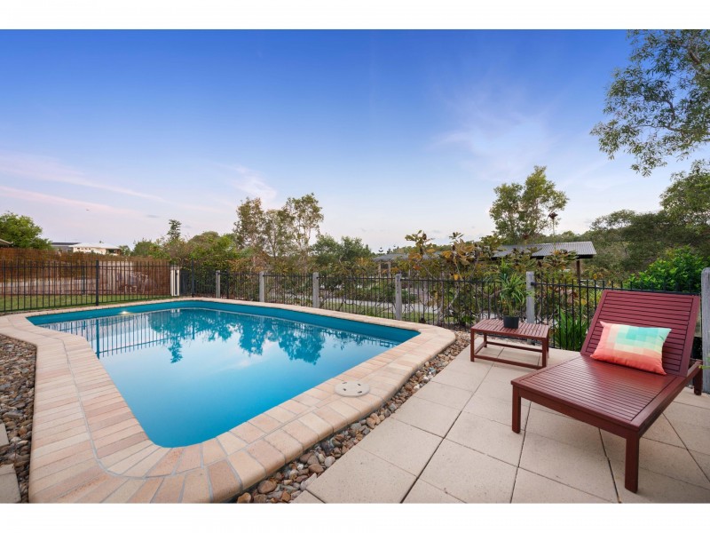 42 Sandpiper Avenue, North Lakes QLD 4509