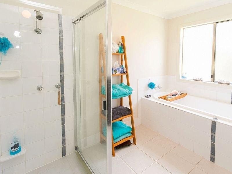 24 Teresa Street, Nikenbah QLD 4655