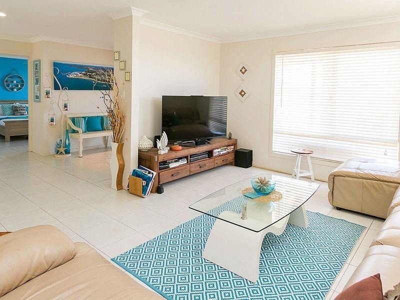 24 Teresa Street, Nikenbah QLD 4655
