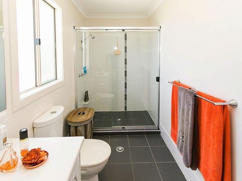 24 Teresa Street, Nikenbah QLD 4655