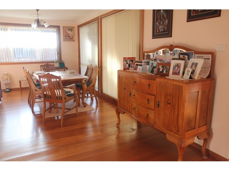 42 Loralyn Avenue, St Georges Basin NSW 2540