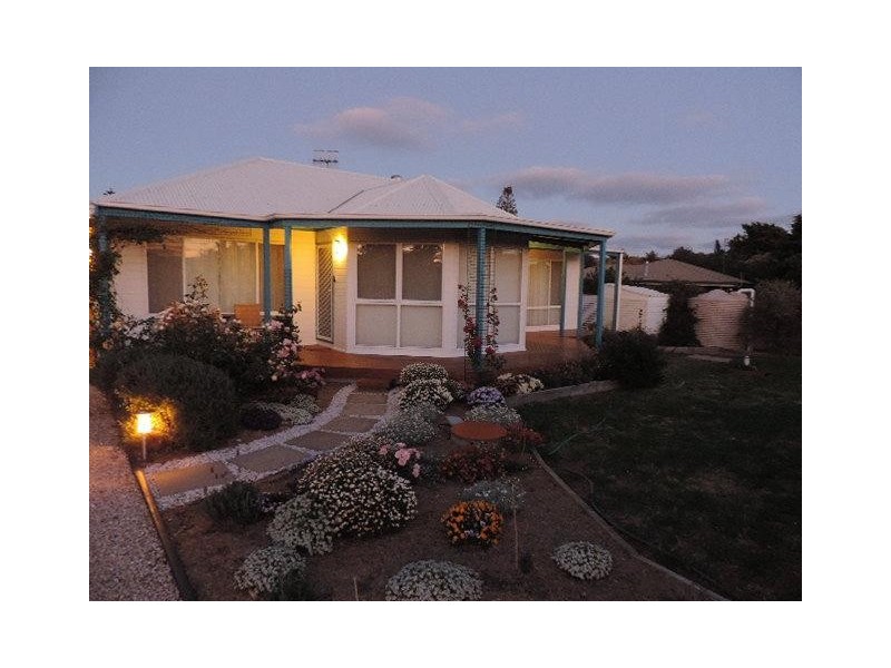 6 Hazel Street, Goolwa Beach SA 5214