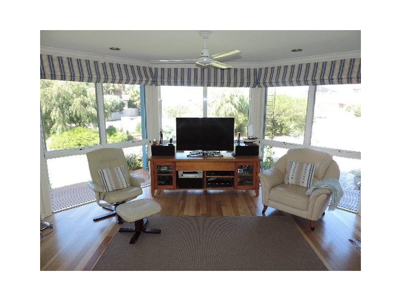 6 Hazel Street, Goolwa Beach SA 5214