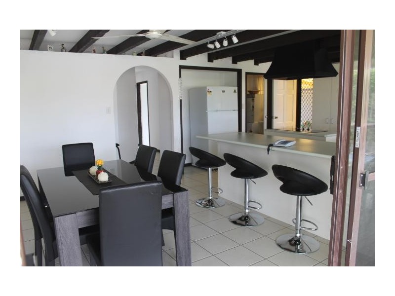 20 Conifer Crescent, Broadbeach Waters QLD 4218