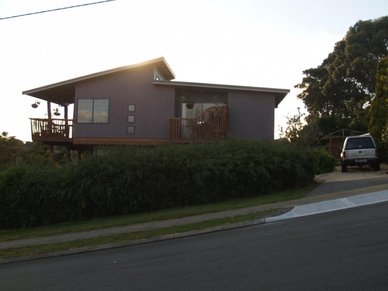 2 Beauchamp Street, Mira Mar WA 6330