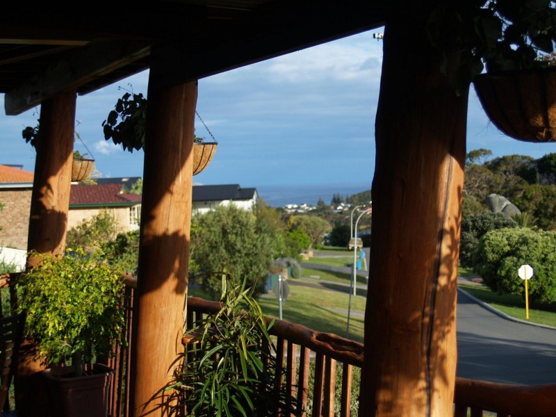 2 Beauchamp Street, Mira Mar WA 6330