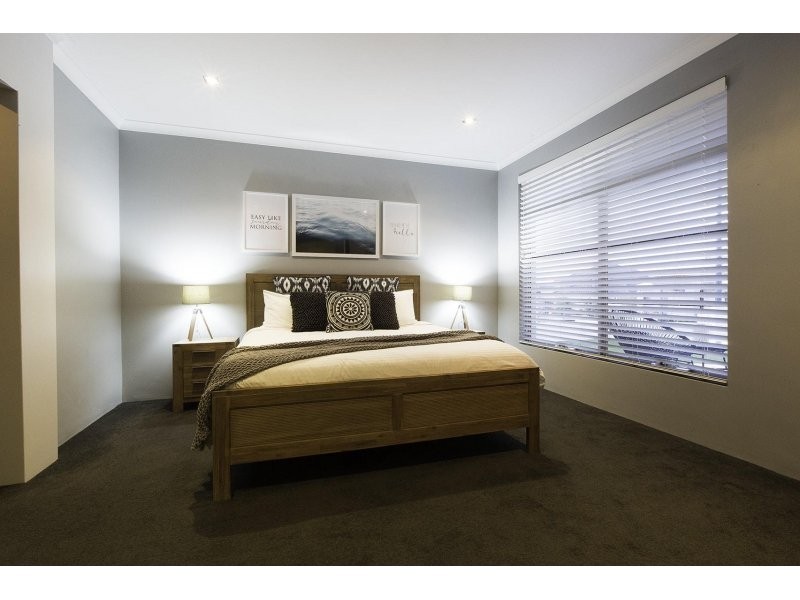 19 Fernando Parkway, Iluka WA 6028