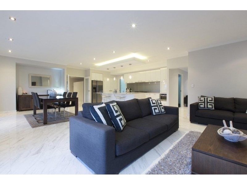 19 Fernando Parkway, Iluka WA 6028