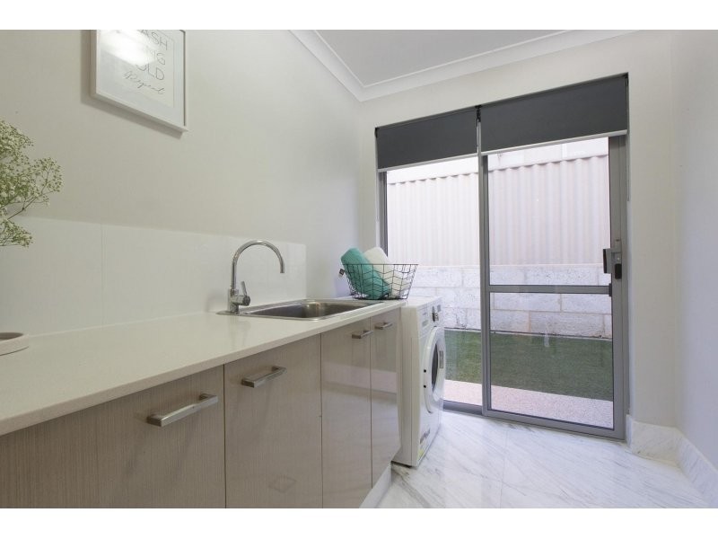 19 Fernando Parkway, Iluka WA 6028