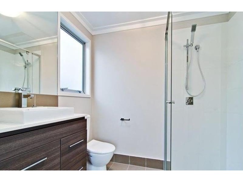 2/11 Lucy Street, Gaythorne QLD 4051