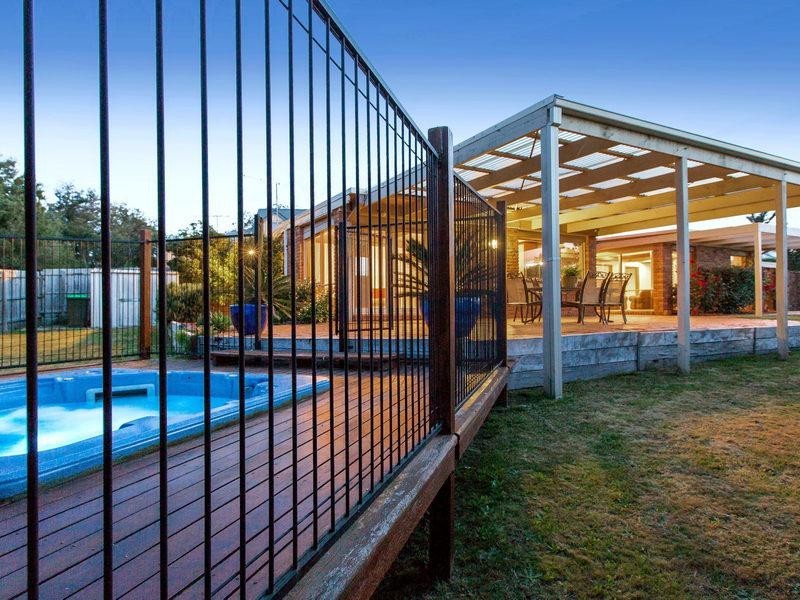 2 Luke Court, Frankston South VIC 3199