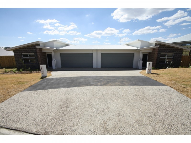 2/3 Grace View Street, Darling Heights QLD 4350
