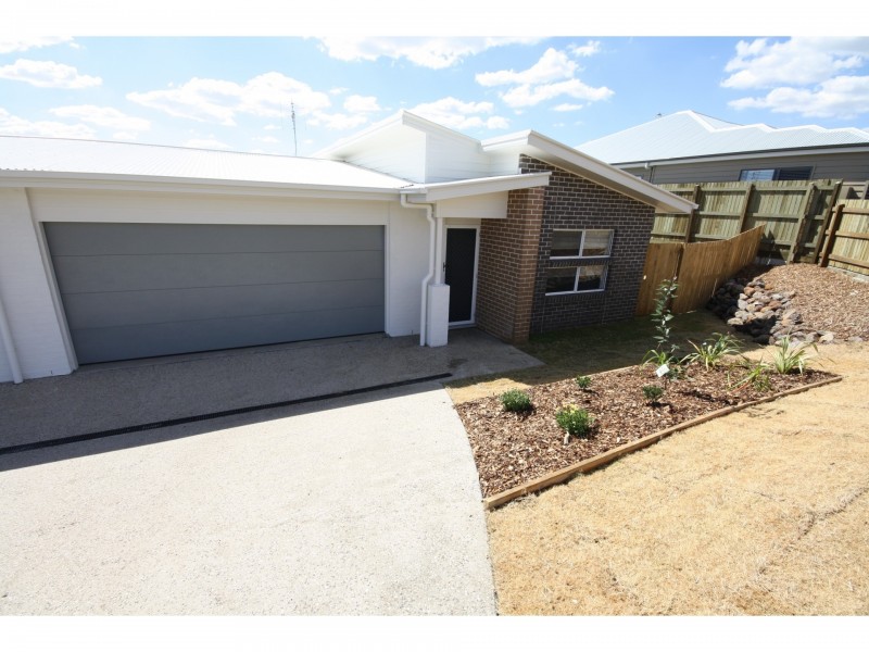 2/3 Grace View Street, Darling Heights QLD 4350