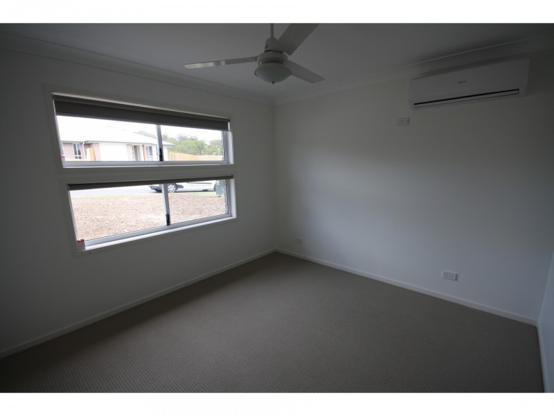 2/3 Grace View Street, Darling Heights QLD 4350