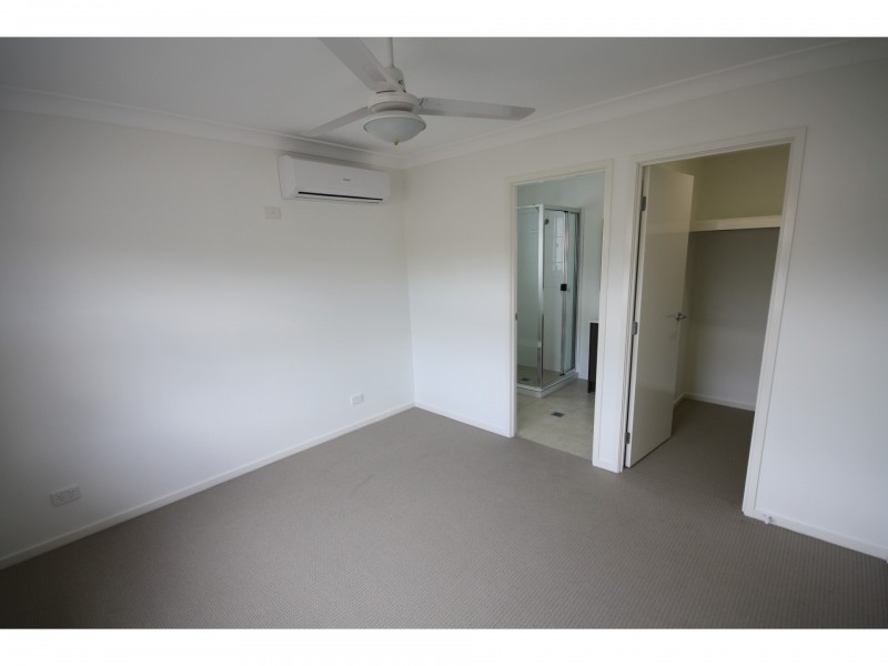 2/3 Grace View Street, Darling Heights QLD 4350