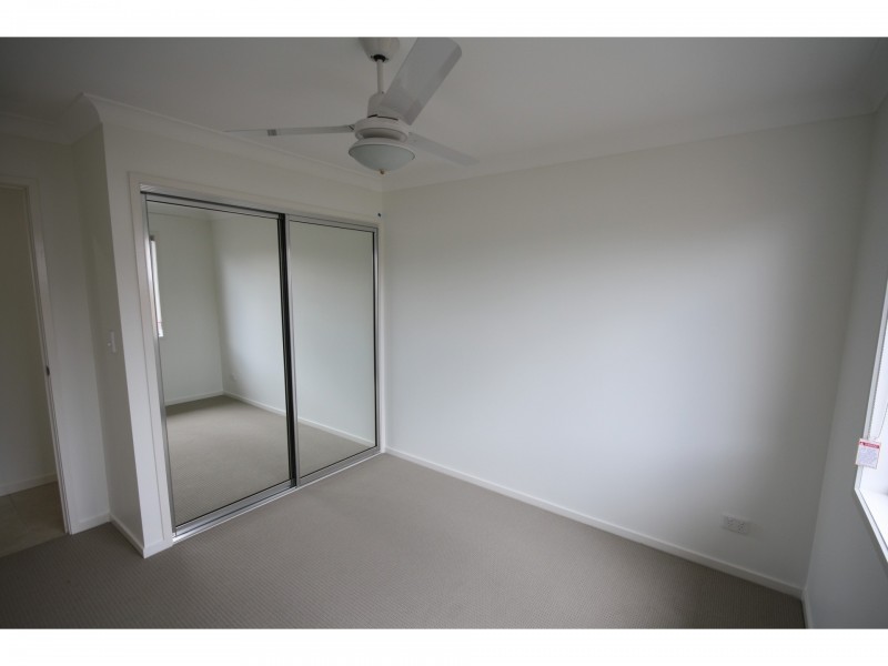 2/3 Grace View Street, Darling Heights QLD 4350