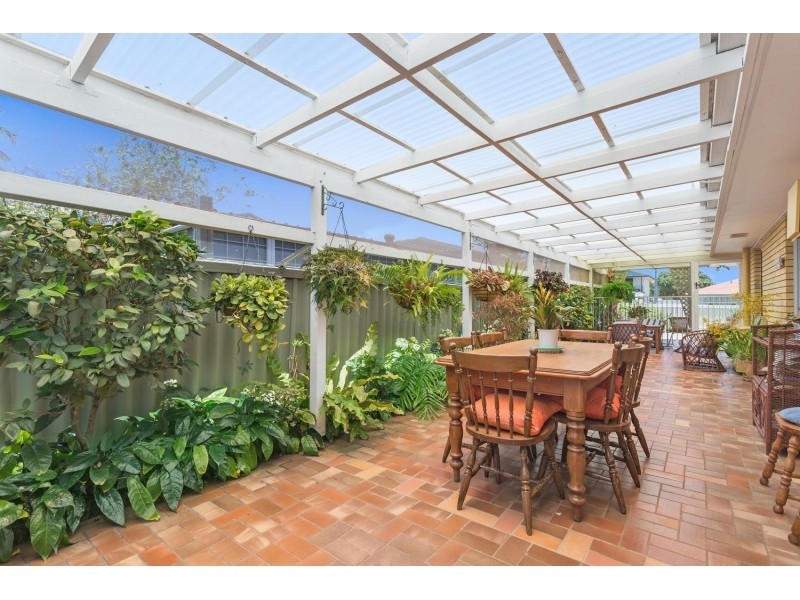 27 Michael Street, Golden Beach QLD 4551