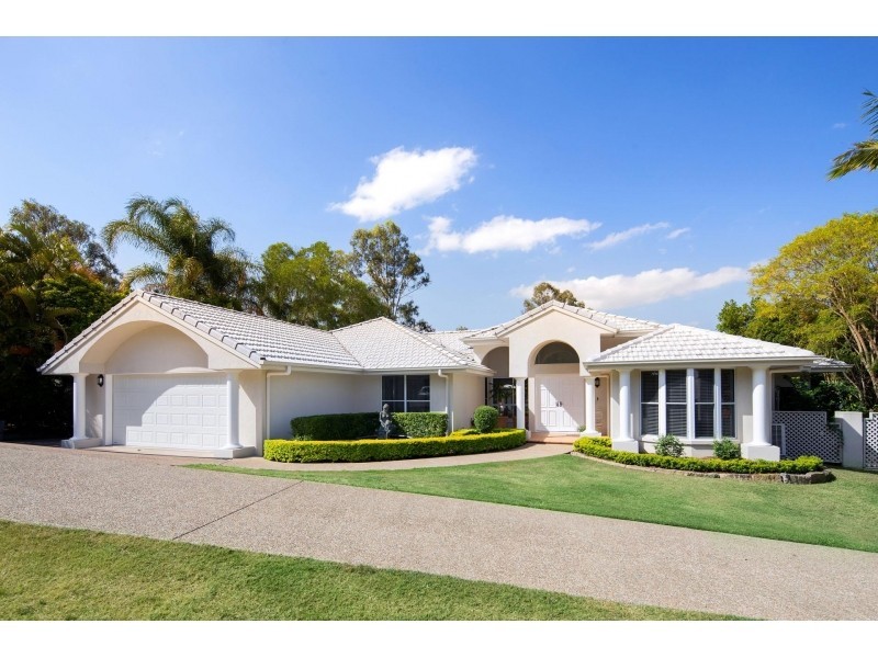 18 Ruth Miller Close, Fig Tree Pocket QLD 4069