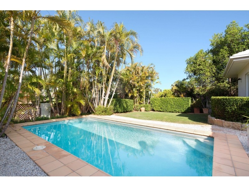 18 Ruth Miller Close, Fig Tree Pocket QLD 4069
