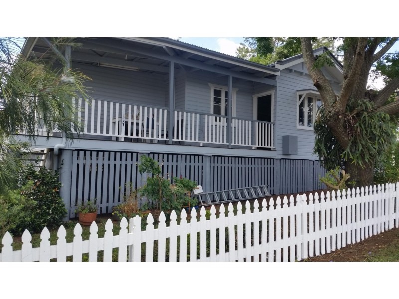 12 Peak Street, Harristown QLD 4350