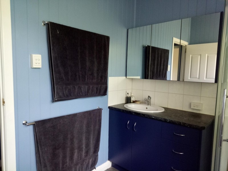 12 Peak Street, Harristown QLD 4350