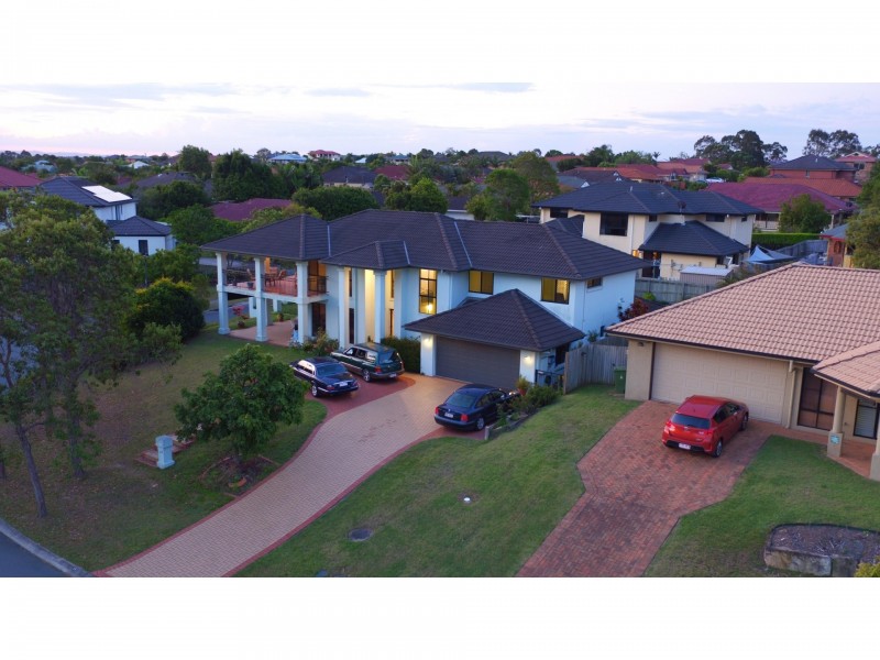 18 Lochside Drive, North Lakes QLD 4509