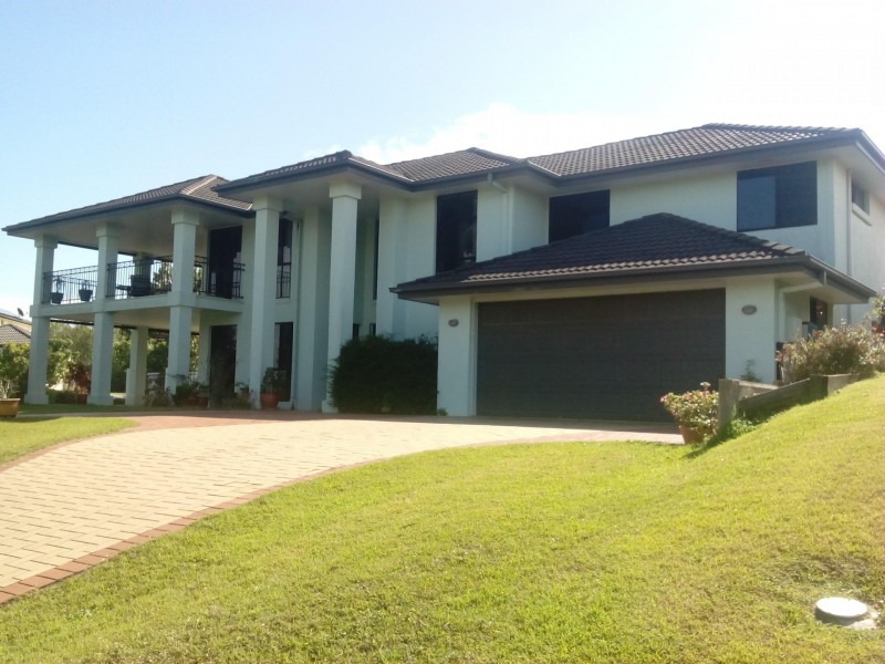 18 Lochside Drive, North Lakes QLD 4509