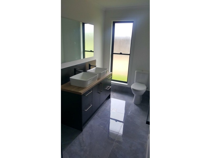 5 Hooper Court, Landsborough QLD 4550