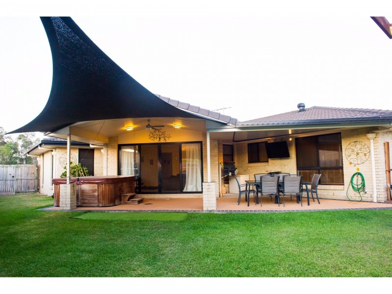 13 Daisy Place, Doolandella QLD 4077