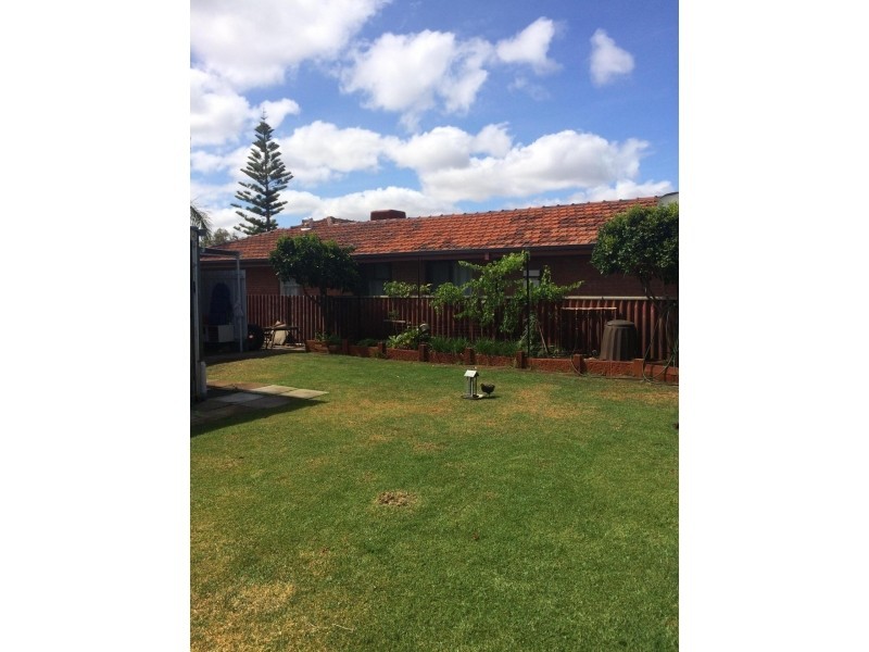 12 Sulphur Street, Withers WA 6230