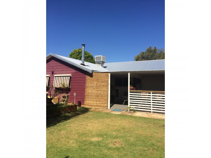 12 Sulphur Street, Withers WA 6230